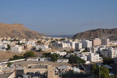 Muscat 'ta camii olan Mutrah Rıhtımı
