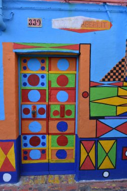 Burano 'nun renkli evleri