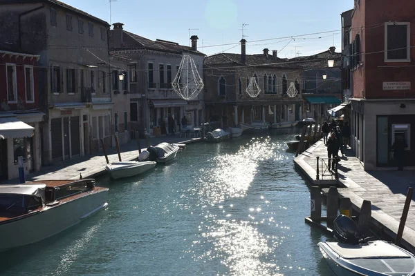 Toeristen Wandelen Langs Het Kanaal Het Venetiaanse Eiland Murano — Stockfoto
