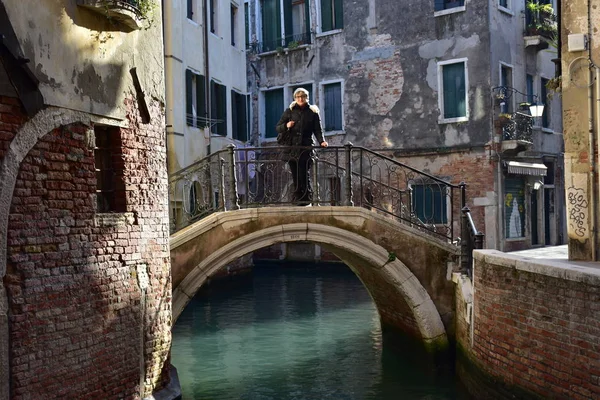 Toeristisch Bezoek Voor Volwassenen Aan Venetië Italië — Stockfoto