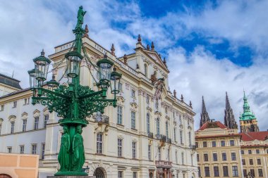 Hradcany Meydanı (Hradcanske namesti) ve Roma Katolik Başpiskopos Prag (Praha), Çek Cumhuriyeti