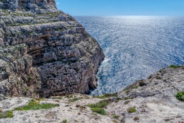 Cliff Blue Grotto, Malta yakınındaki Panorama görünüm