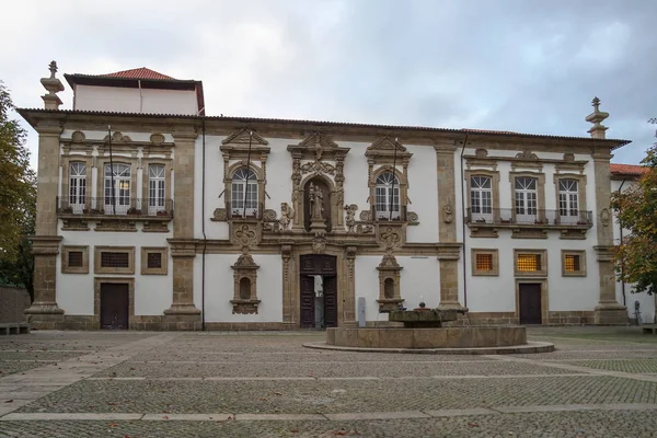 Palacio da Justica (Convento de Santa Clara) w Guimaraes, Portugalia — Zdjęcie stockowe