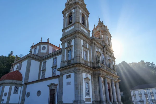 Portugisiska helgedomen Bom Jesus do Monte (bra Jesus på berget) i Braga, Portugal — Stockfoto