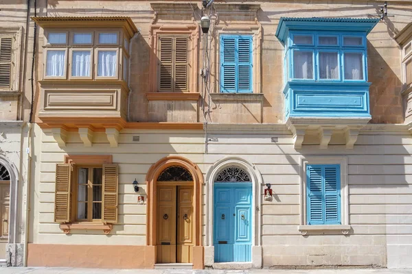 Maltesisches Haus mit Balkon in rabat (ir-rabat), malta — Stockfoto