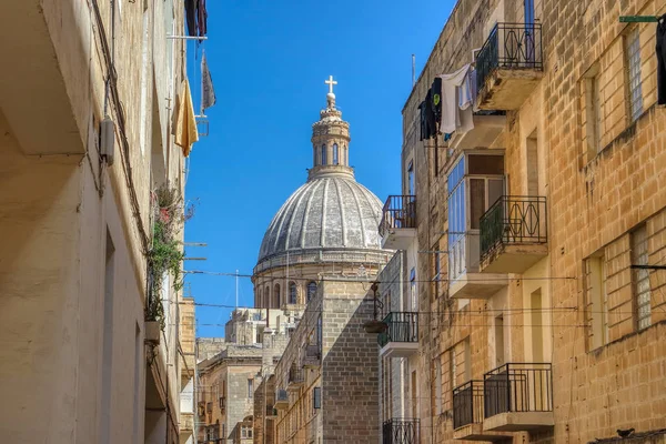 A Kármel-hegyre vonatkozó Miasszonyunk Bazilika Valletta, Málta — Stock Fotó