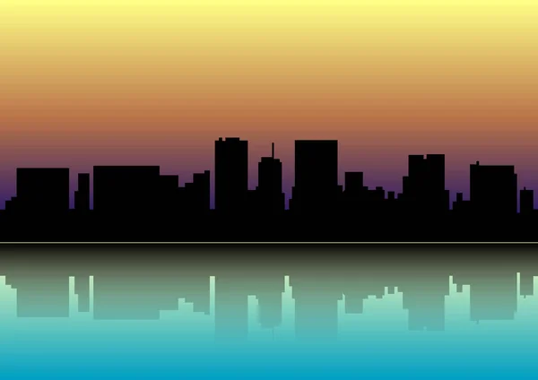 Puesta de sol sobre la ciudad.Silhouette de la ciudad al atardecer . — Vector de stock