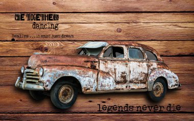 ahşap tahta arka planda klasik araba