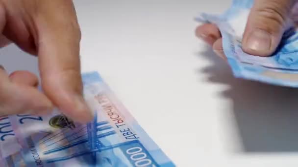 Rouble. Money. Bill 5000. Bill 2000. money. Counting money — Stock Video