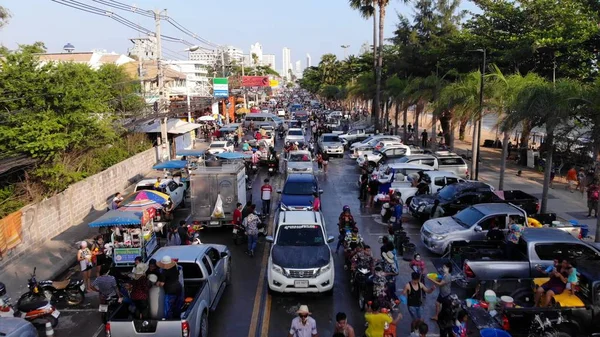 Pattaya, Tayland-Nisan 19, 2019: yabancı turist sevinç ve Songran günü ile eğlence, su Festivali.