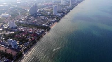 Plaj ve deniz Pattaya Chonburi, Tayland, üst görünüm. 