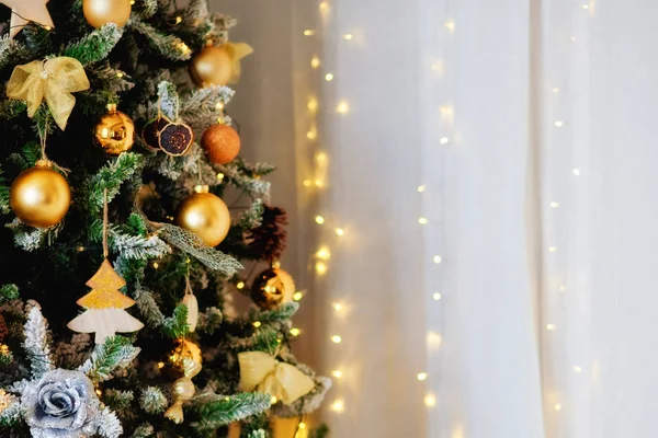 Weihnachtsschmuck Kugeln Und Zapfen — Stockfoto