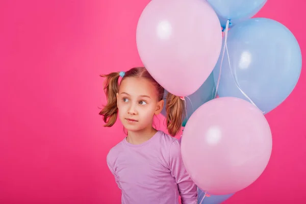 Gelukkig Meisje Met Ballonnen — Stockfoto