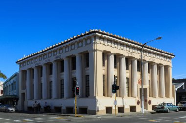 Napier, Yeni Zelanda tarihi binalar. Genel güven klasik canlanma 1922 yılında inşa ofisi, 1931 Napier deprem hayatta kalmak için kaç binalardan biri oldu. Fotoğraflandı 23 Mart 2018 