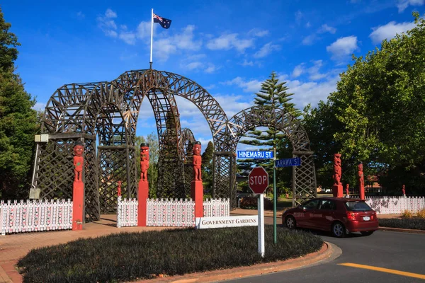 Ein Hölzerner Torbogen Eingang Zum Regierungsgarten Ein Park Rotorua Neuseeland — Stockfoto