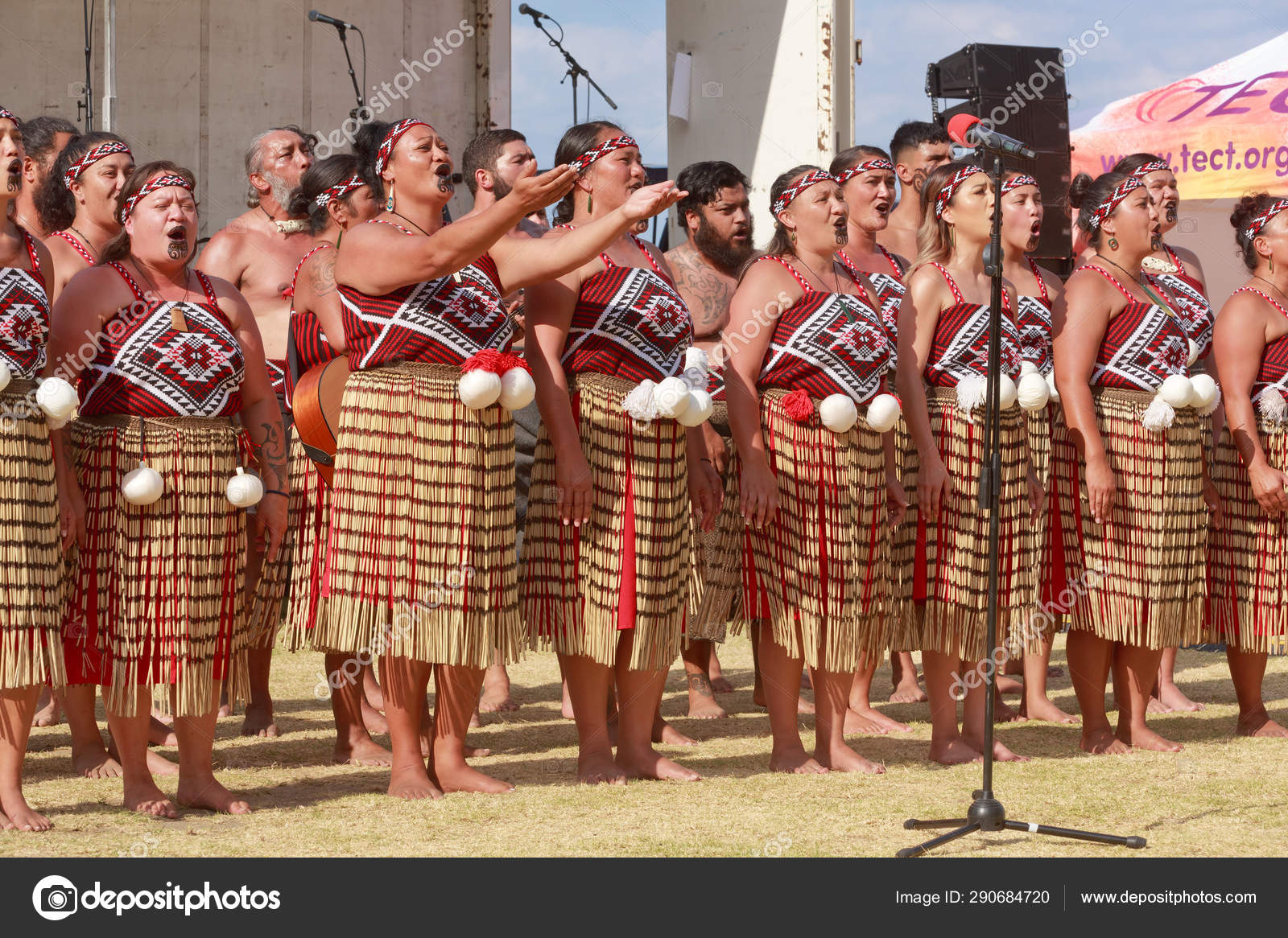 New Zealand Maori Women Kapa Haka Dance Group Performing Traditional Stock Editorial Photo C Mlwilliams New Zealand Maori Women Kapa Haka Dance Group Performing Traditional Stock Editorial Photo C Mlwilliams