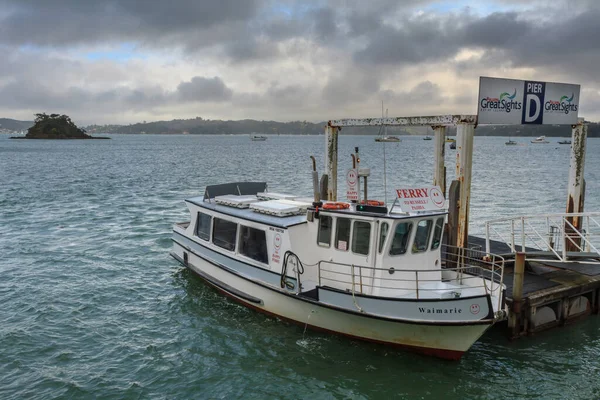 Happy Ferry Een Kleine Passagiersveerboot Die Tussen Vakantieplaatsen Paihia Russell — Stockfoto