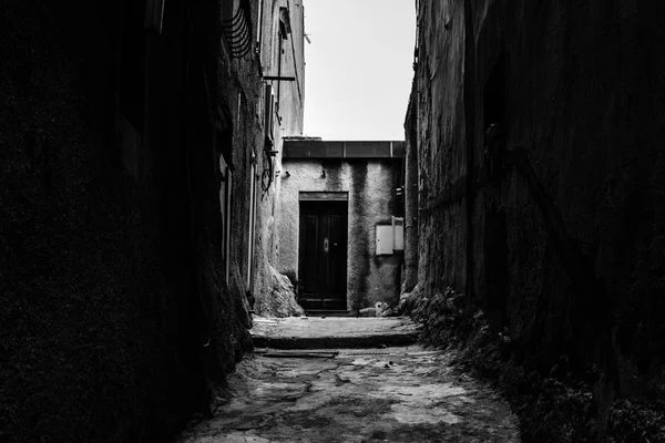 Blanco Negro Pintoresco Calles Estrechas Vieja Ciudad Bonifacio Córcega — Foto de Stock