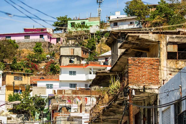 Manzanillo, Meksika'nın kenti. Meksika Rivierası.