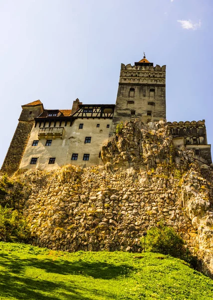 Bran Castle (Castelul Bran). Legendary historical castle of Drac — Stock Photo, Image