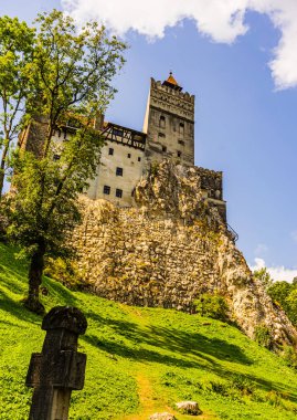 Kepek Kalesi (Castelul Bran). Drac efsanevi tarihi kale
