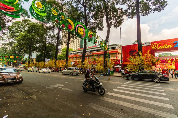 Ho Chi Minh City, Vietnam – 2019. Tráfico de motos en movimiento — Foto de Stock