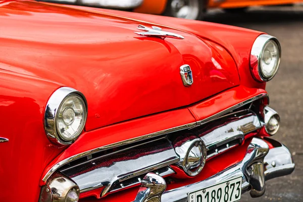 Havana, Küba 2019. Klasik eski Amerikan araba detay fotoğrafı 