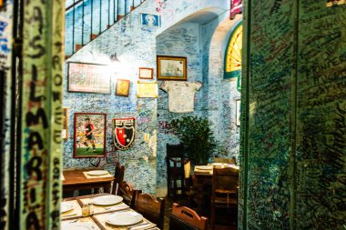 Havana, Küba – 2019. La Bodeguita del Medio, dünya çapında bir famou