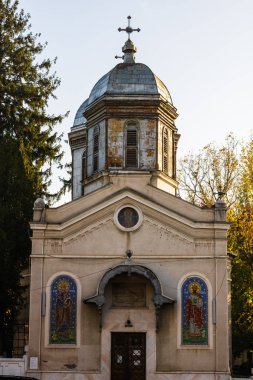 Gün doğumu ışığında Ortodoks kilisesi, Bükreş, Romanya