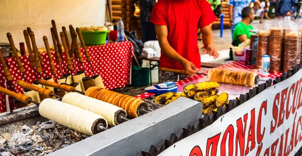 Preparación de la famosa, tradicional y deliciosa C húngara —  Fotos de Stock