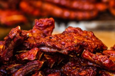 Bir kömür ızgara, domuz biftek, tavuk br sulu buğulama et