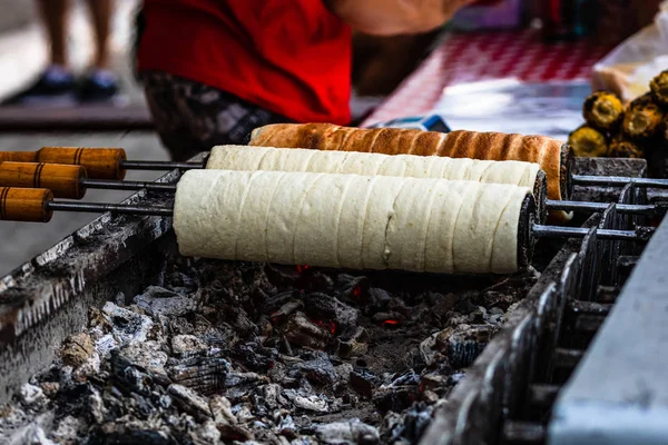 Preparazione del famoso, tradizionale e delizioso C ungherese — Foto Stock