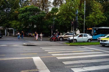 Bükreş sokaklarında trafik, Romanya, 2019.
