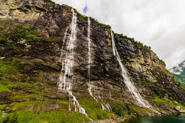 The Seven Sisters waterfall in Geiranger, Norway ( 7 Sisters Wat