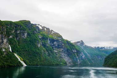 Geiranger, Norveç 'te Yedi Kız Kardeş Şelalesi (7 Kardeş Wat