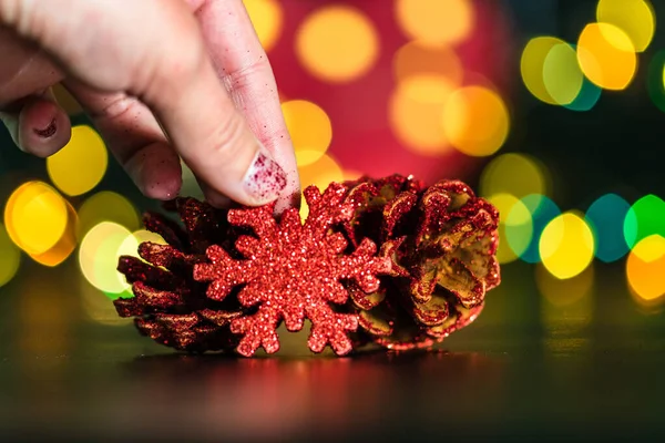 Decoración y ornamentos navideños. Composición navideña en blu —  Fotos de Stock