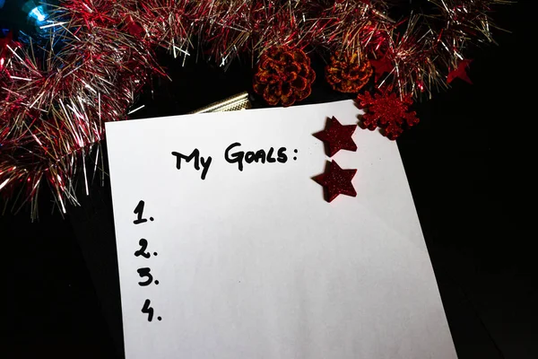 Karácsonyi célokat írok. Karácsonyi célok. Küldd el a céljaimat! — Stock Fotó