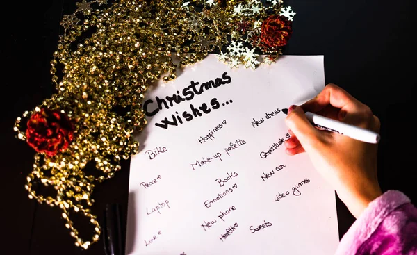 Piszę życzenia świąteczne. Lista życzeń świątecznych. Tekst Boże Narodzenie — Zdjęcie stockowe