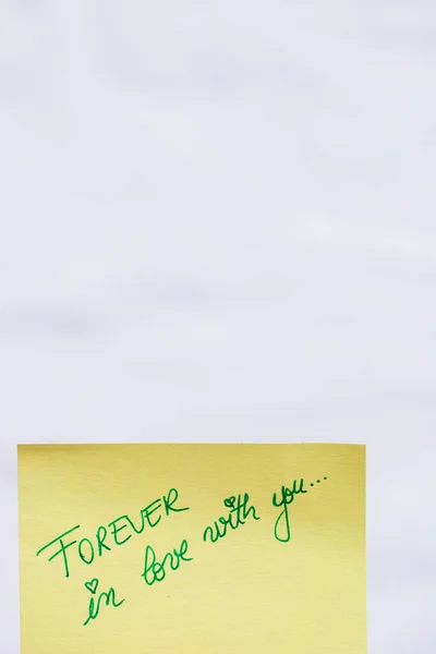 Forever Love You Manuscrit Texte Close Isolé Sur Papier Jaune — Photo