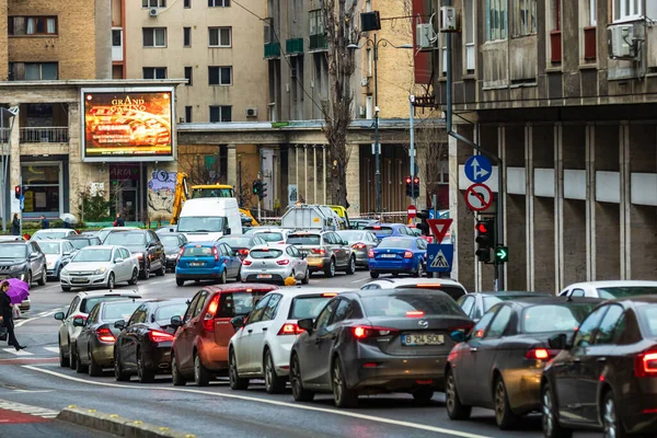 Ruch Samochodowy Godzinach Szczytu Centrum Miasta Zanieczyszczenie Samochodów Korki Godzinach — Zdjęcie stockowe