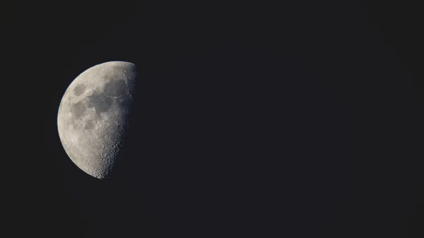 Lua Fundo Céu Preto Close Lugar Para Texto Imagem Através — Fotografia de Stock