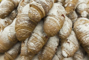 birçok taze kruvasanlar arka plan