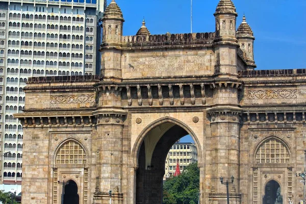 Mumbai, India - February 14, 2018: The Gateway of India — Stock Photo, Image