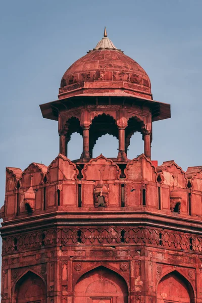 India travel tourism background - Dome, Red Fort (Lal Qila) Delhi - World Heritage Site. Delhi, India — Stock Photo, Image