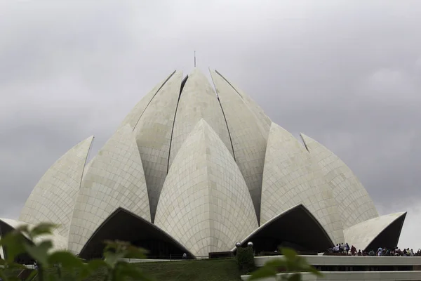 New delhi, Indien - 05. Oktober 2019: der Lotustempel oder bahai-Gotteshaus — Stockfoto