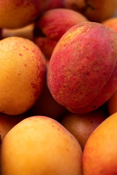 Background or texture Fresh natural apricot close-up. — Stock Photo, Image