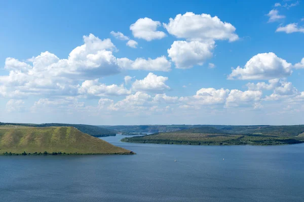 Manzara fotoğrafçılığı. Dinyester Kanyonu, Dinyester Nehri, Rezerv ve Bakota Körfezi, Bakota, Ukrayna.