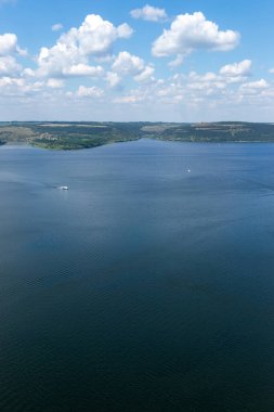 Manzara fotoğrafçılığı. Dinyester Kanyonu, Dinyester Nehri, Rezervuar ve Bakotsky Körfezi Podolskie Tovtry Ulusal Parkı, Bakota, Ukrayna.