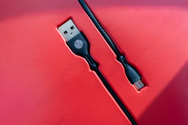 마이크로 Usb Usb 케이블 커넥터에 어두운 배경으로 — 스톡 사진