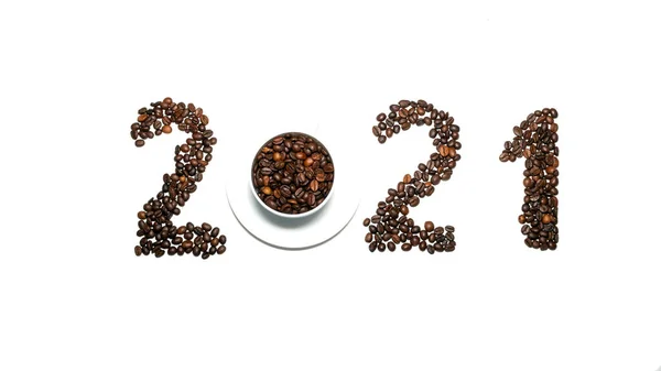 Año 2021 Está Forrado Con Granos Café Sobre Fondo Blanco — Foto de Stock